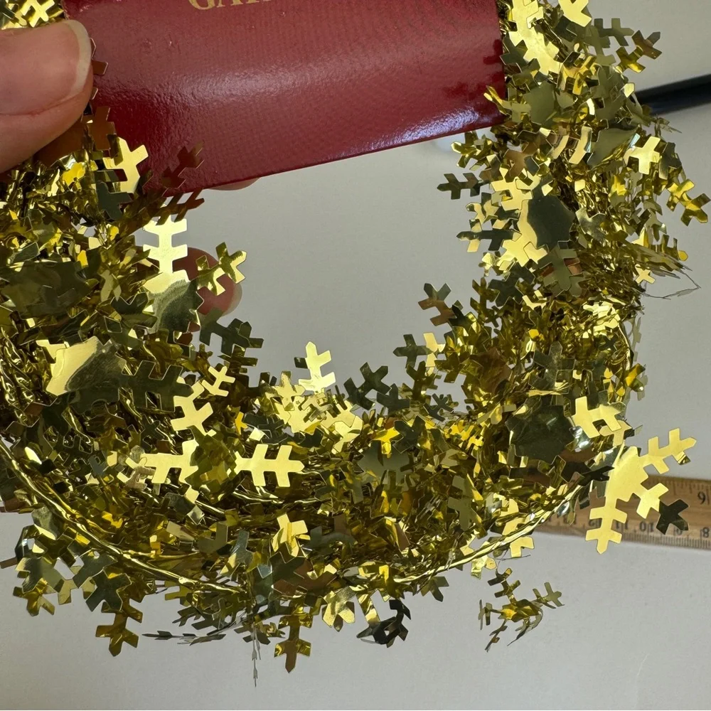 Vtg 1997 25ft Gold Snowflake Garland Wired Santas Workbench Fabri Centers of USA